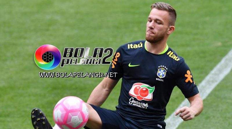 Barcelona Ibarat Rumah untuk Arthur Melo