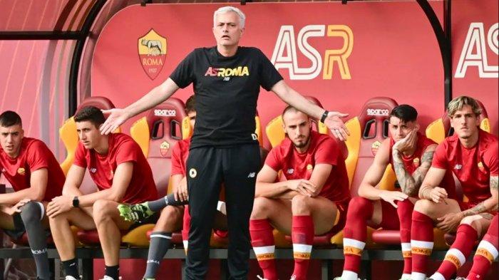 Mourinho Ajak Pjanic ke AS Roma , Juventus Tidak Serius