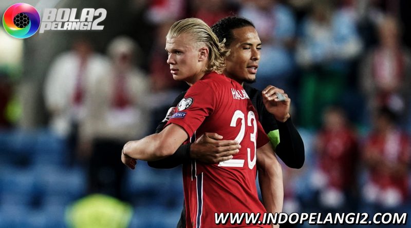 Duel Lawan Haaland, Jari Van Dijk Alami Dislokasi